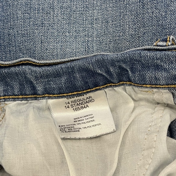 Old Navy The Flirt Boyfriend Jeans Women’s Size 14 Regular Medium Wash Stretch - Picture 4 of 5
